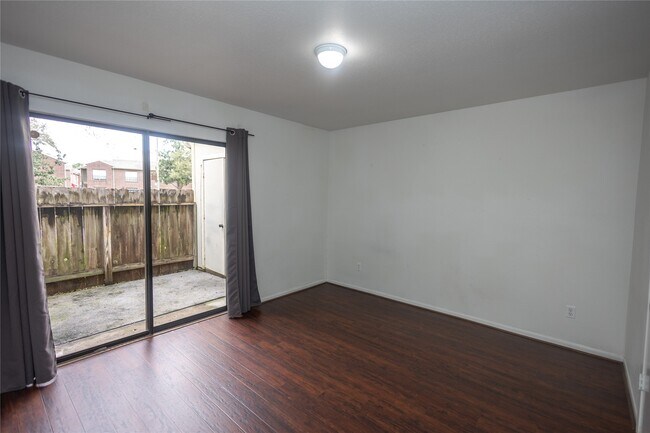 Building Photo - 8100 Cambridge St