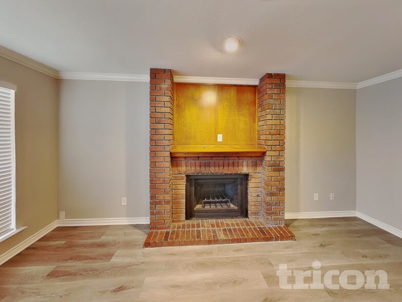 Building Photo - 2124 Glenn Ln