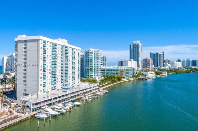 Building Photo - 6770 Indian Creek Dr