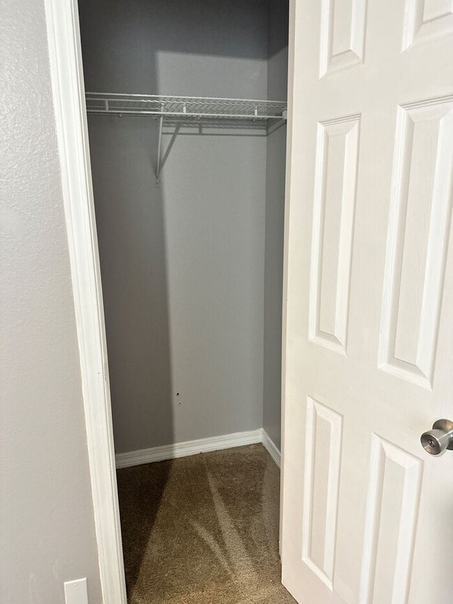 Building Photo - 3/2 Cottage in Maple Oaks Subdivision with garage