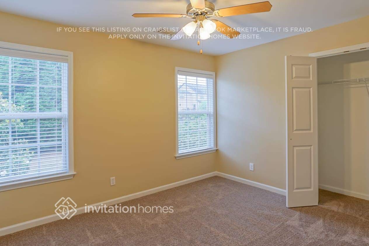 Building Photo - 940 Island Bluff Ln