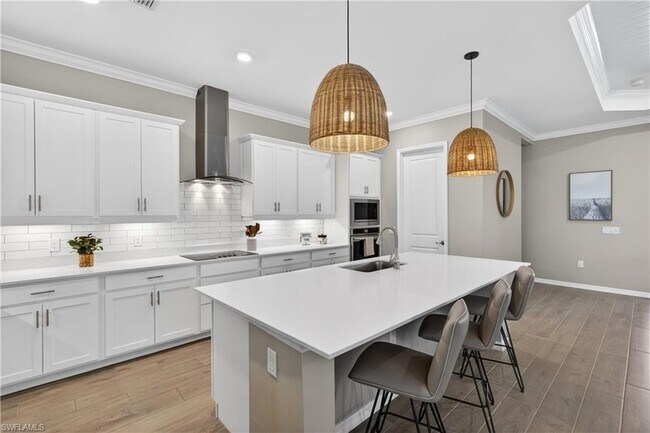 Building Photo - 5856 Sunningdale St