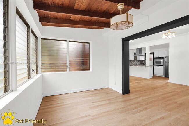 Building Photo - 12287 NE 7th Ave