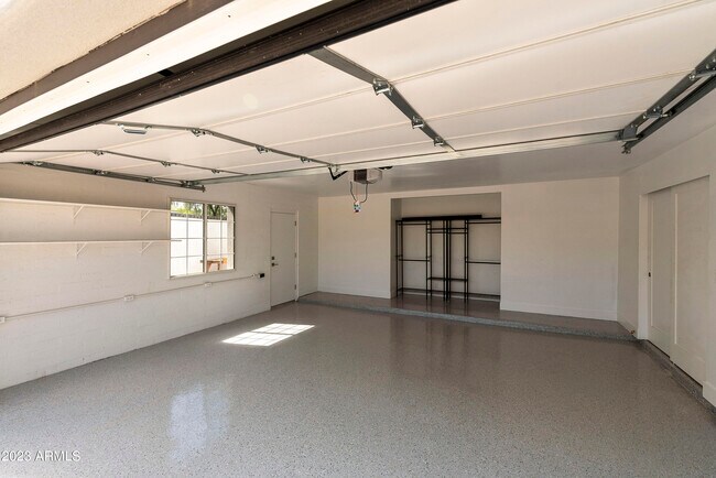 Building Photo - 3318 E Onyx Ave