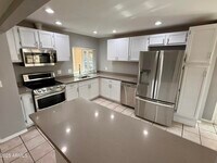 Building Photo - 14801 N 25th Dr