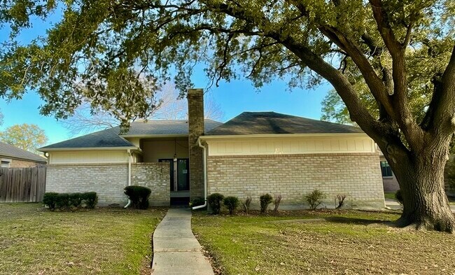 Building Photo - 7918 Midland Forest Dr