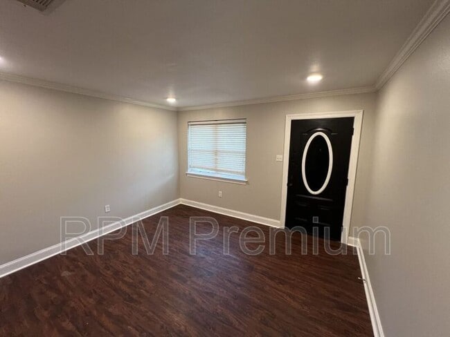 Building Photo - 41158 2nd Colonial St