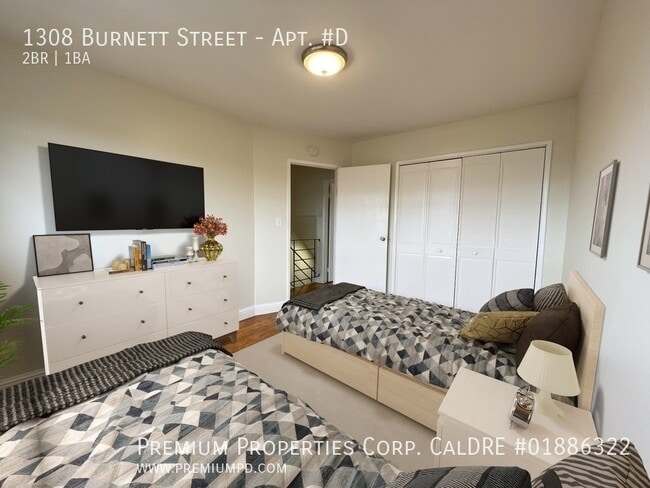 Building Photo - 1308 Burnett St