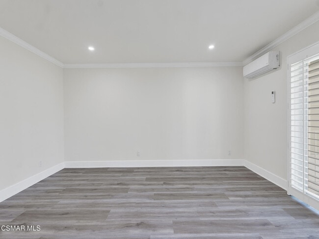 Building Photo - 3811 Lake Harbor Ln