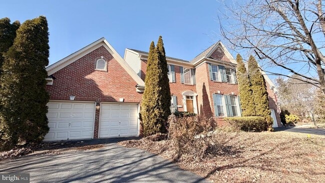 Building Photo - 3724 Renoir Terrace