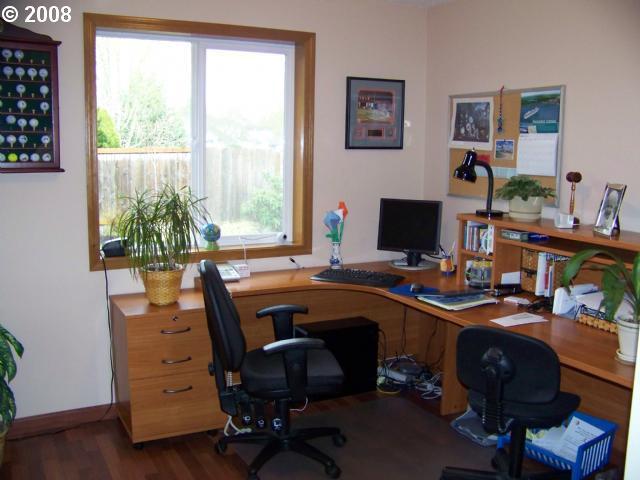 Den/office space - 11405 SW Paulina Drive