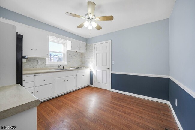 Building Photo - 686 Gates Terrace