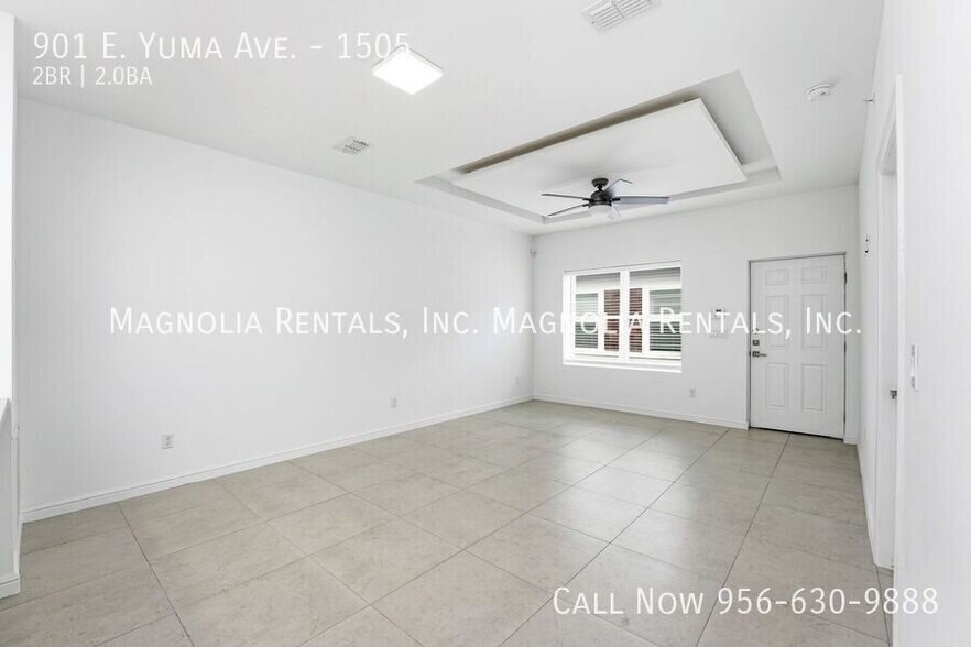 Building Photo - 901 E Yuma Ave