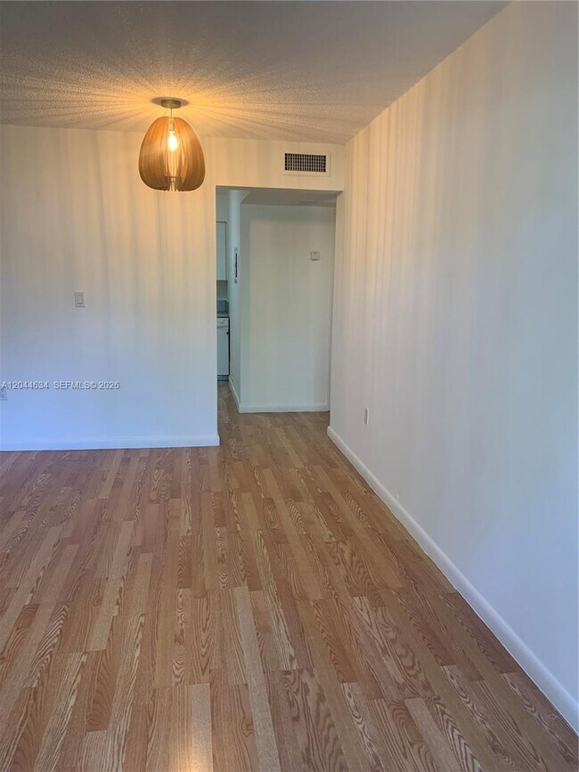 Building Photo - 2460 SW 18th Ave
