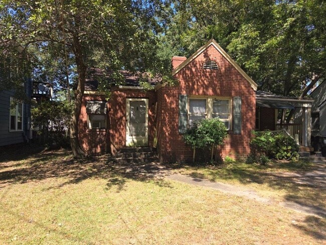 Primary Photo - 1003 E Walnut St