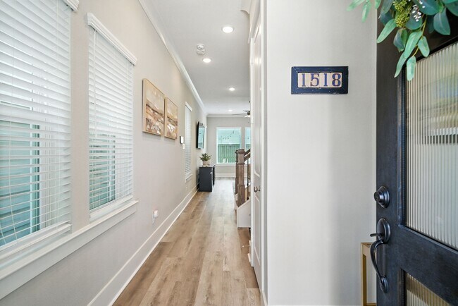 Building Photo - 1518 Callaking Pl