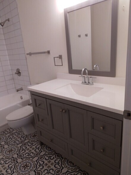 Building Photo - 439 Canberra Dr