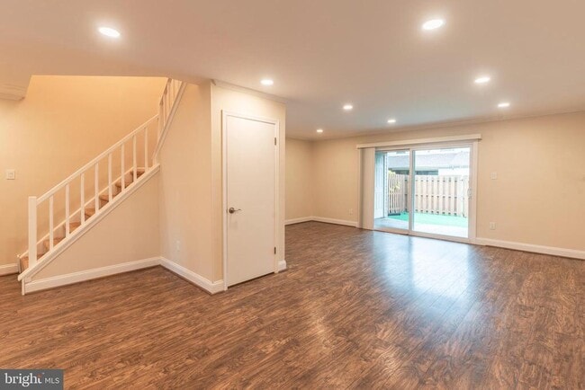 Building Photo - 308 Wayne Ct