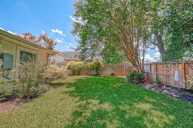Building Photo - 2922 Lakefield Way