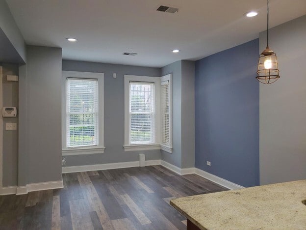 Building Photo - 622 E Oakwood Blvd