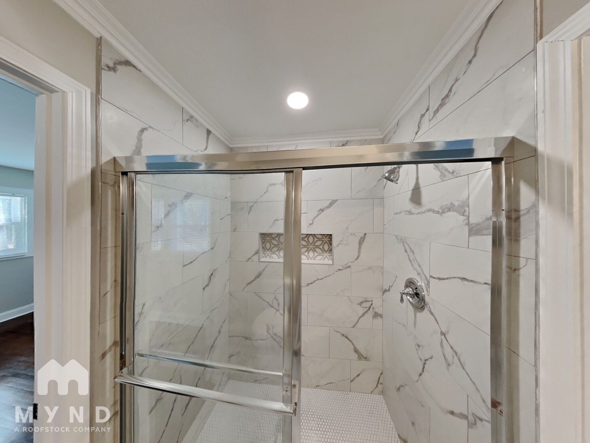 Building Photo - 2408 Dora Dr