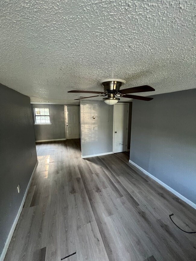 Building Photo - 2109 Ragsdale Ave