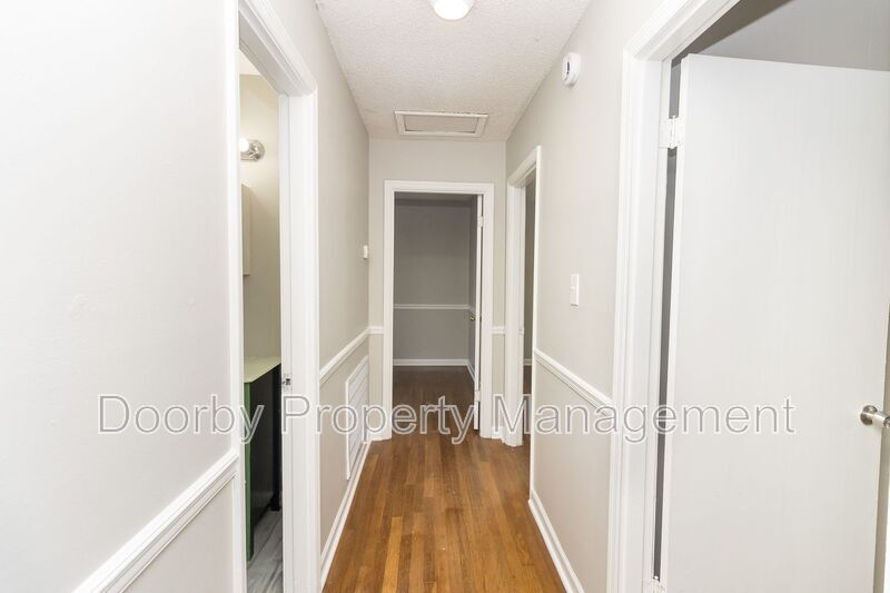 Building Photo - 4718 Hal Dr