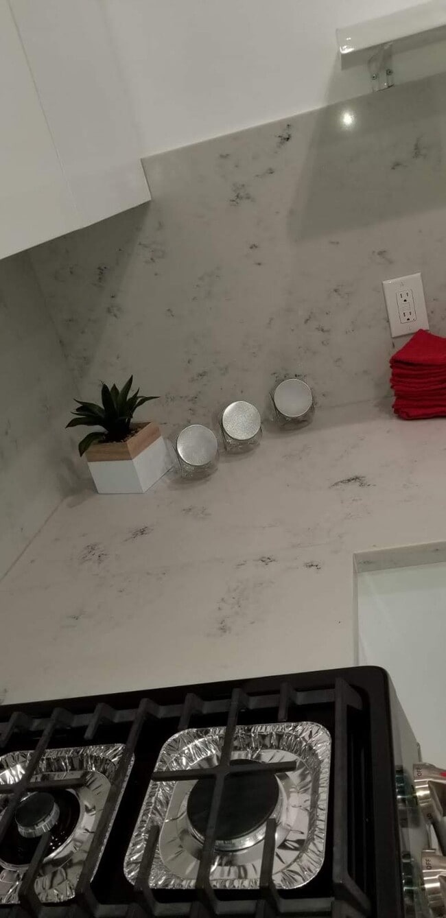 Building Photo - 6307 Calvin Ave