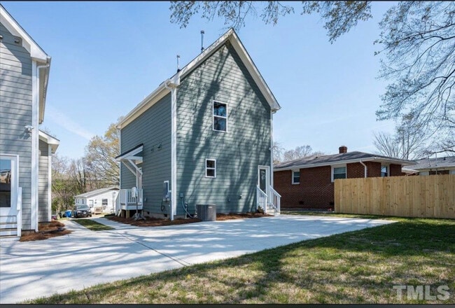 Building Photo - 1004 Linwood Ave