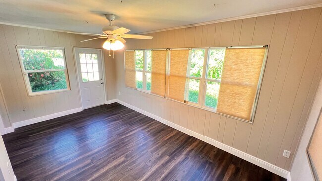 Building Photo - Timeless Charm Meets Modern Comfort in the Heart of Winter Park! WASHER & DRYER INCLUDED!