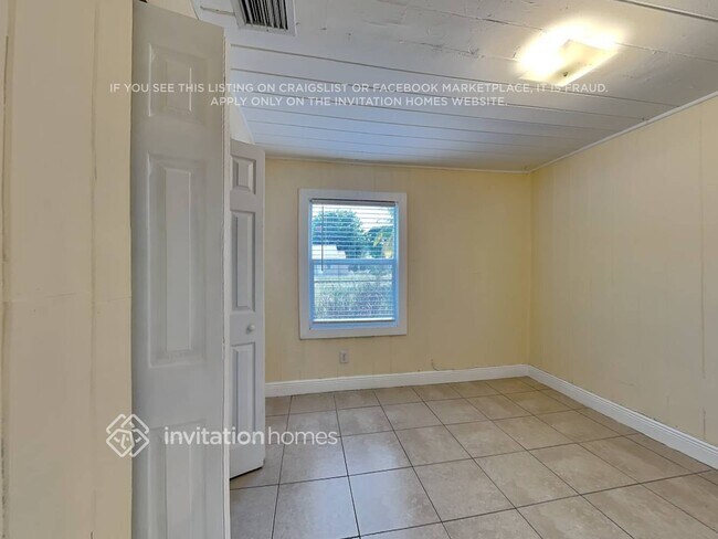 Building Photo - 314 SW 4th Ave