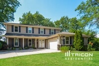 Building Photo - 840 N Williams Dr