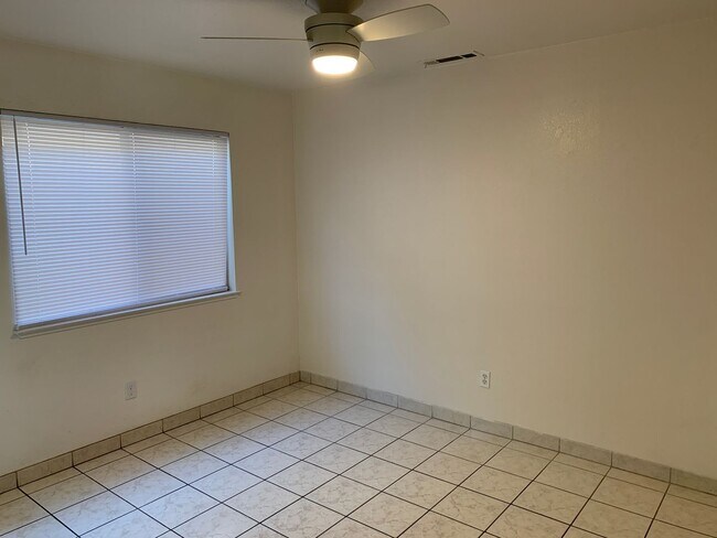 Building Photo - Love Where You Live - Beautiful Home in Turlock