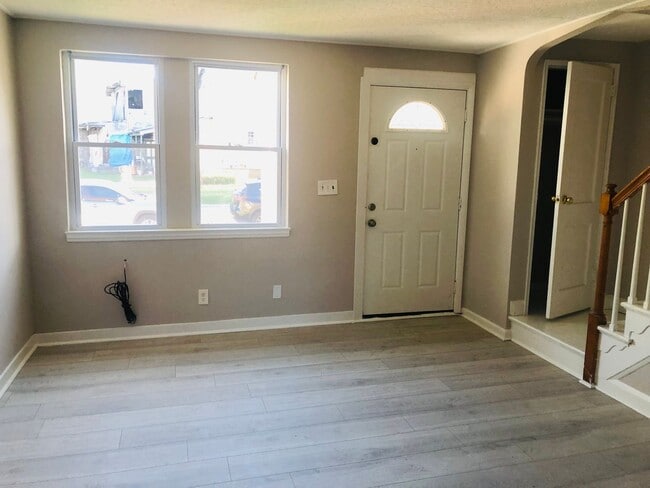 Building Photo - Renovated 2bed 2bath in Middle River