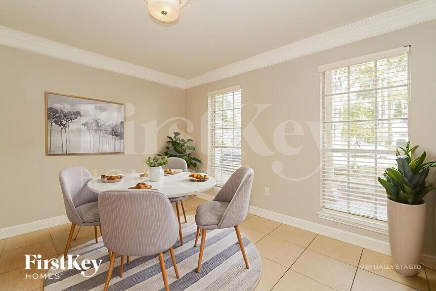 Building Photo - 17327 Rolling Creek Dr