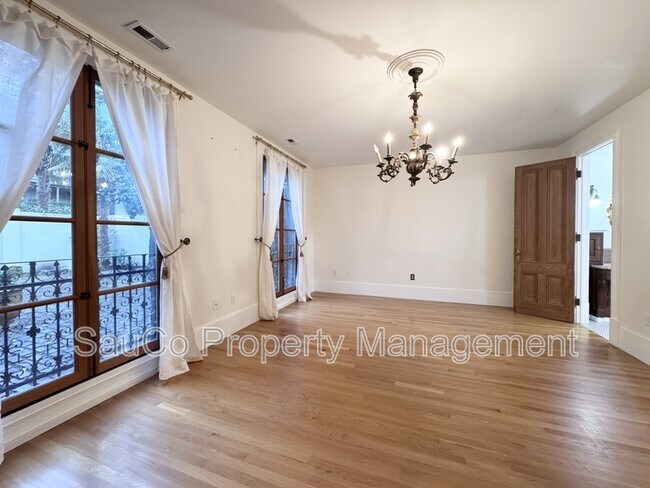 Building Photo - 1980 SW Terrace Dr