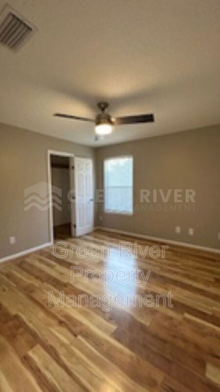 Building Photo - 1559 Lakeway Dr