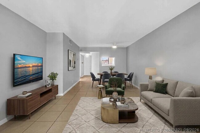 Building Photo - 21904 Lake Forest Cir