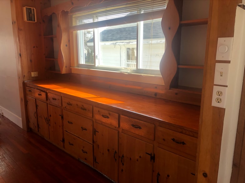 Building Photo - 3423 Osler Ave