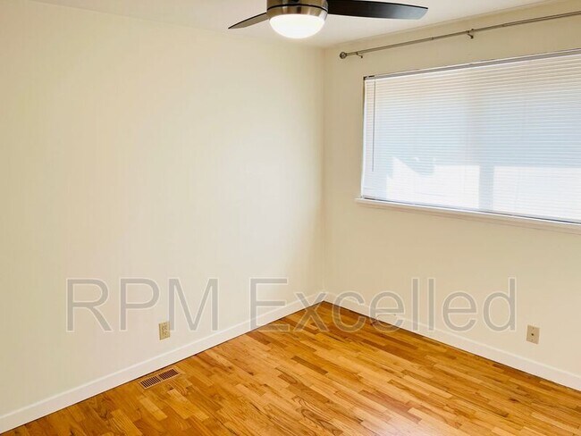 Building Photo - 25635 30th Ave S