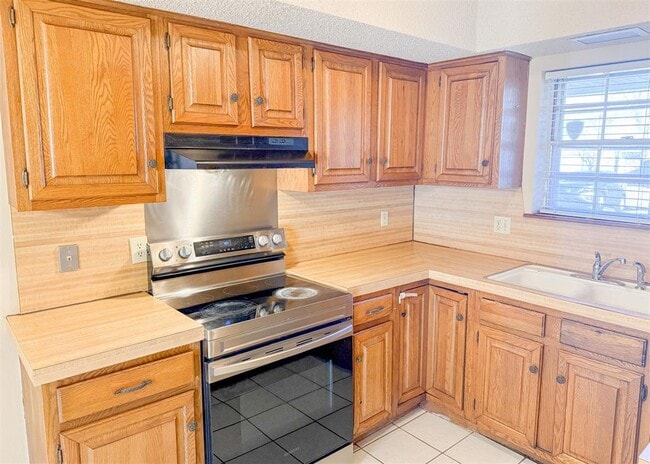 Building Photo - 3622 Wynn Cir