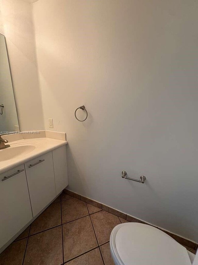 Building Photo - 1064 Golden Cane Dr