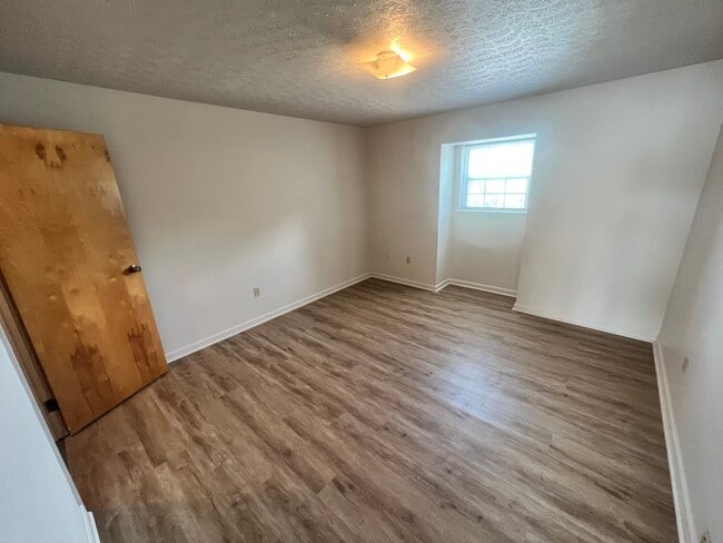 Building Photo - 7308 6 Mile Ln