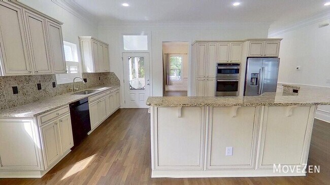 Building Photo - 17011 Hedgerow Park Rd