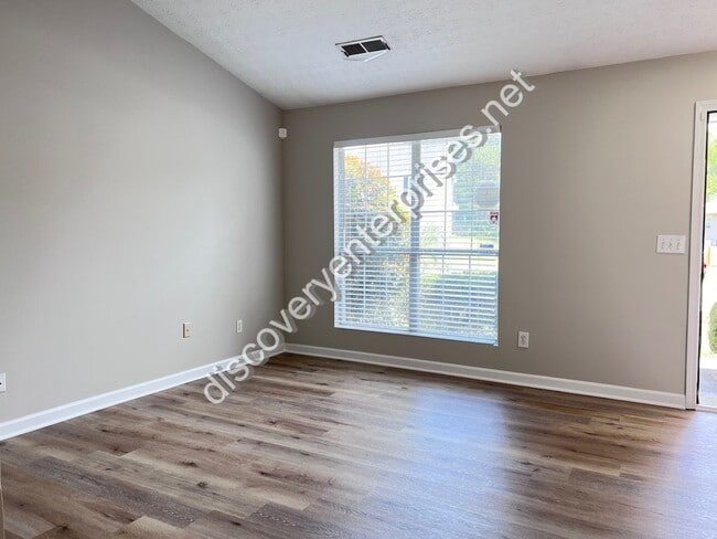 Building Photo - 3/2.5 in College Park! 1st month's rent FREE with 13-month lease!!
