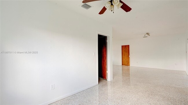 Building Photo - 8942 SW 16th St