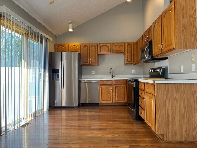 Building Photo - Omaha Rental Home Offering Modern Updates ...