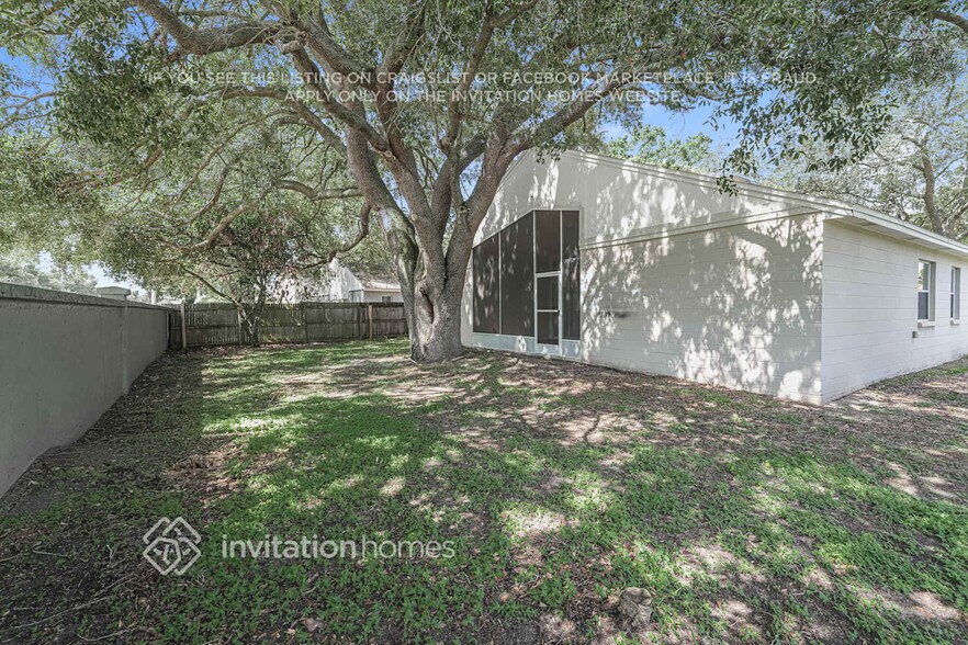 Building Photo - 6233 Vintage Dr
