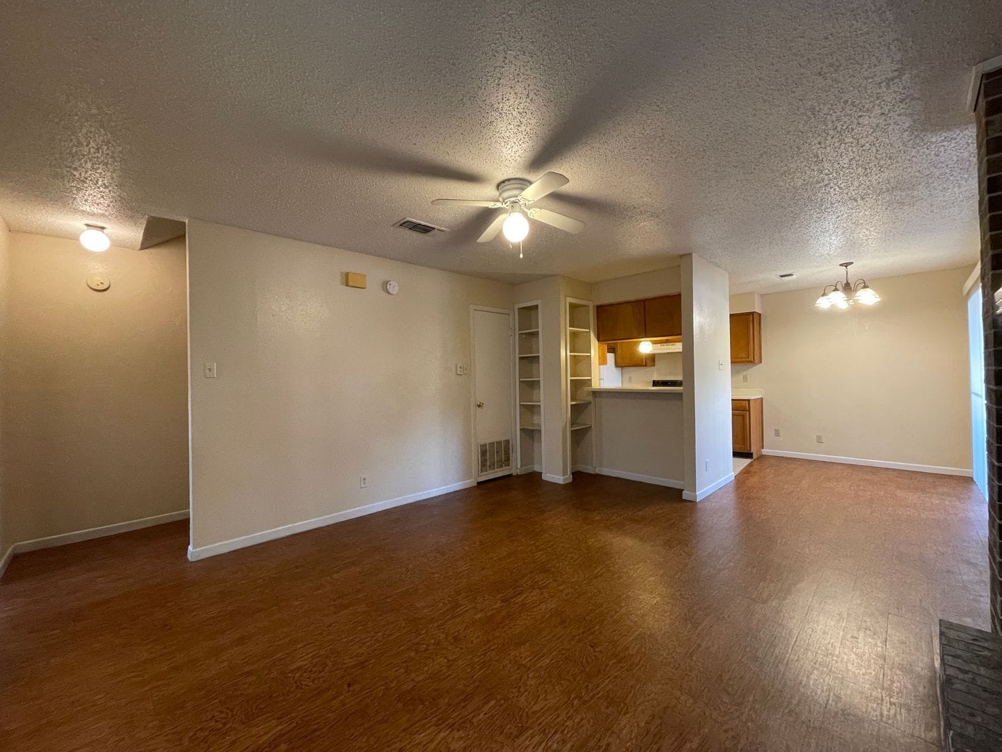 Building Photo - 1701 Cedarview Cir