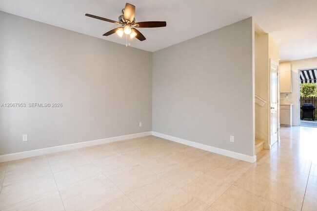 Building Photo - 1056 SE 23rd Ave